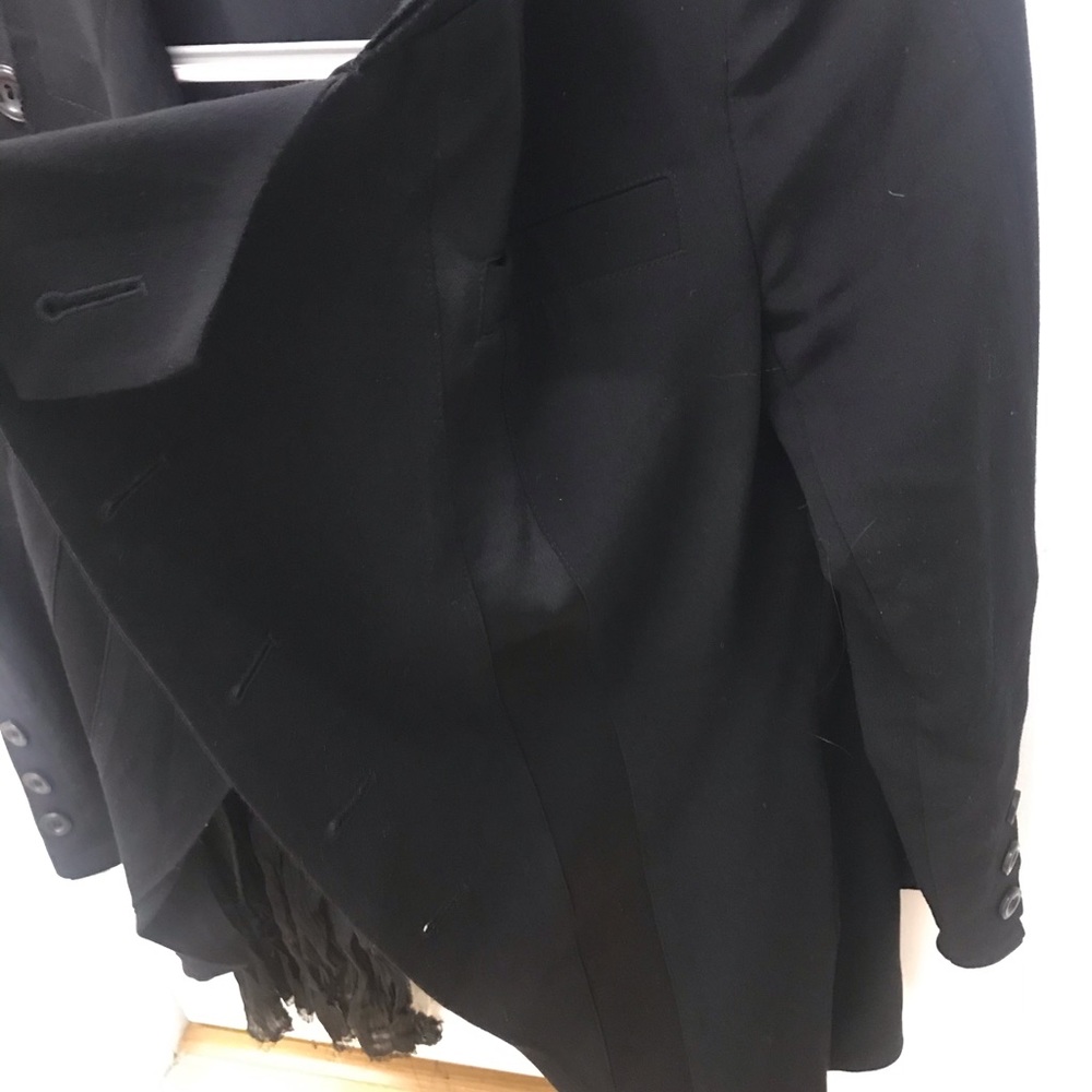 black coat - Picture 5 of 5